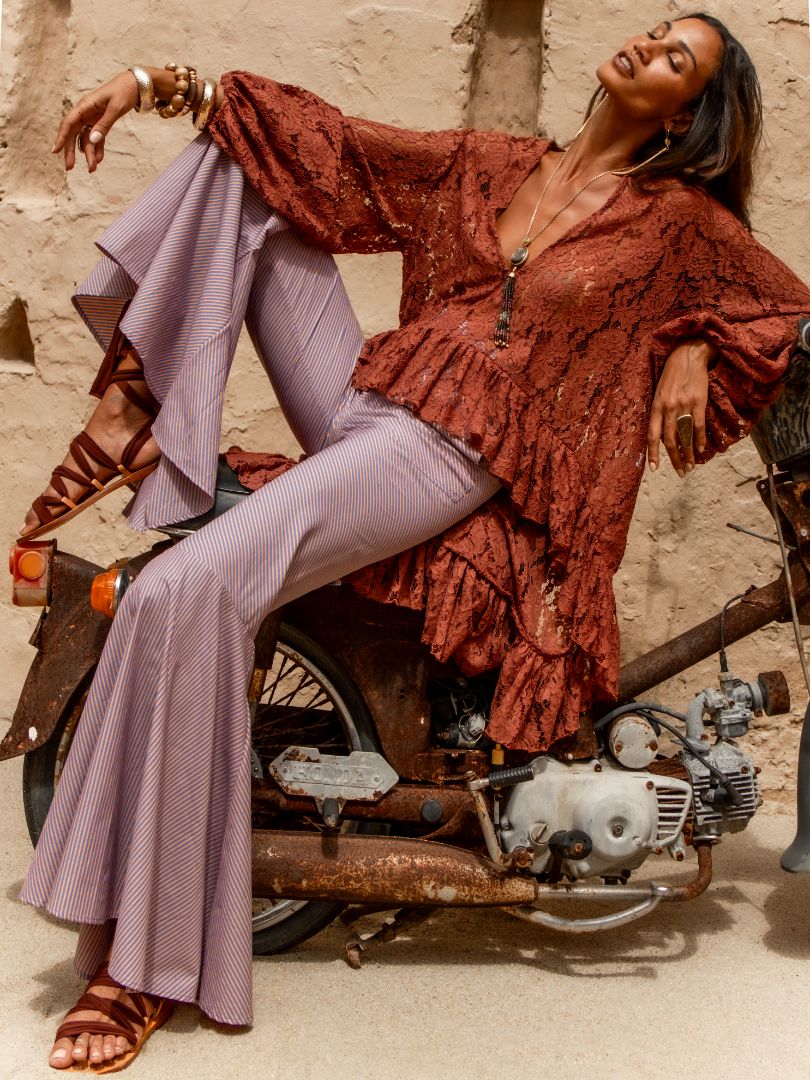 DAPHNE FLOWING BLOUSE