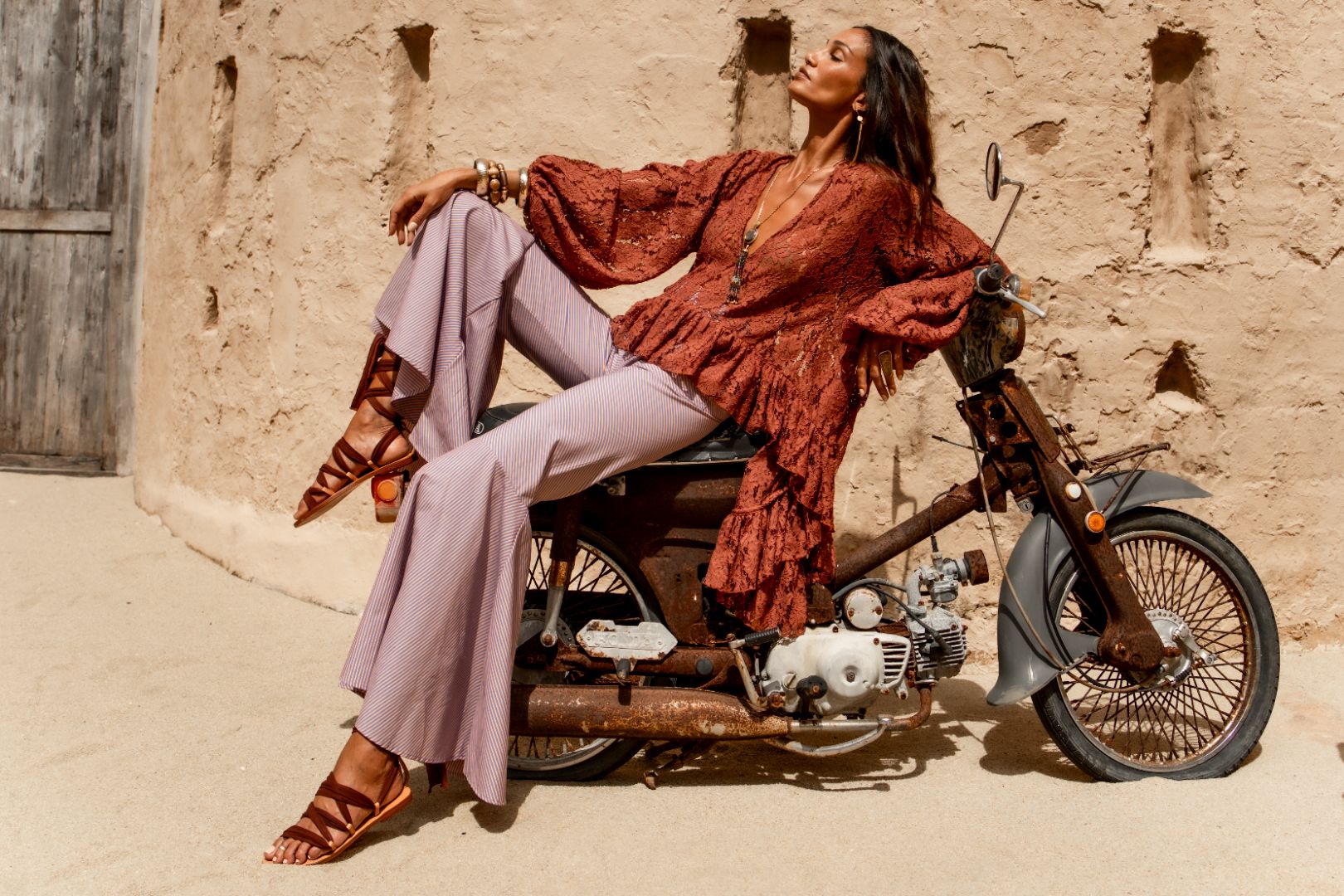 DAPHNE FLOWING BLOUSE