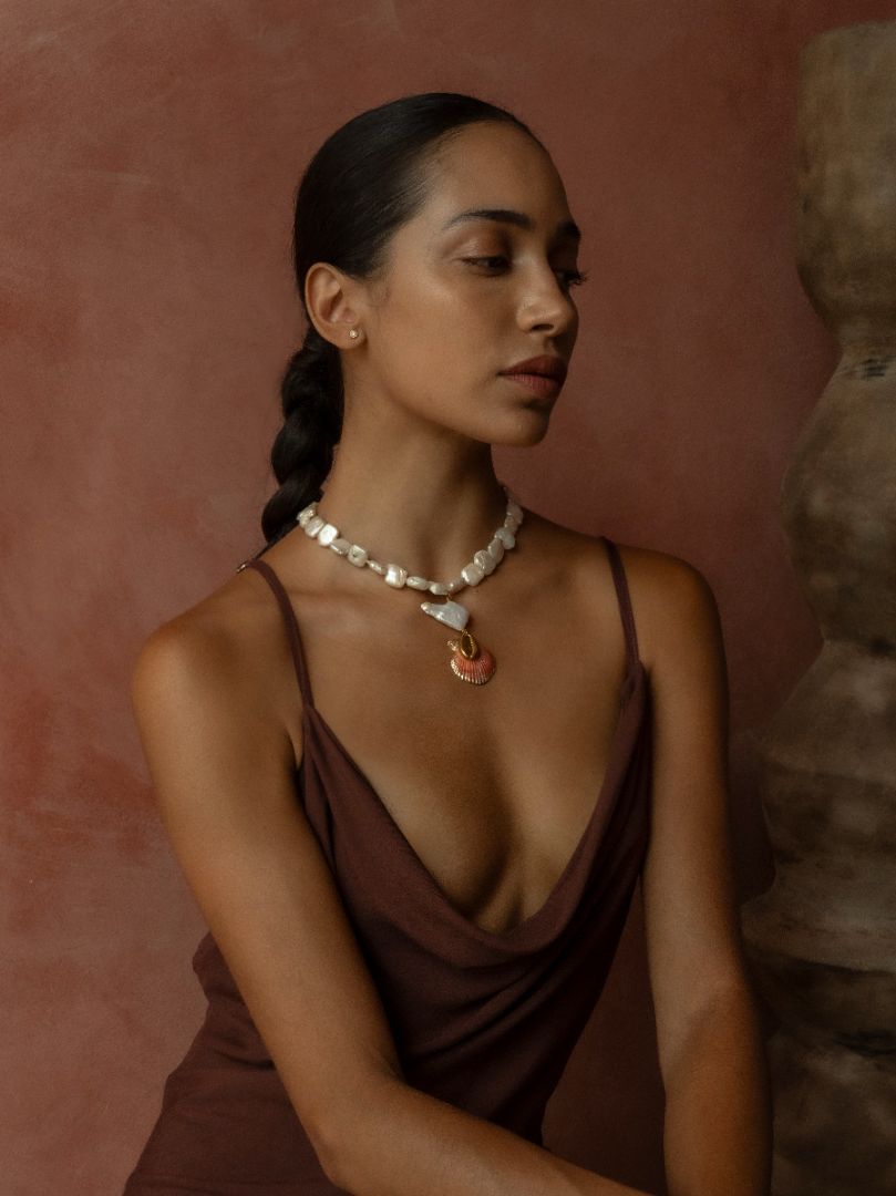 La Pearla Choker Necklace