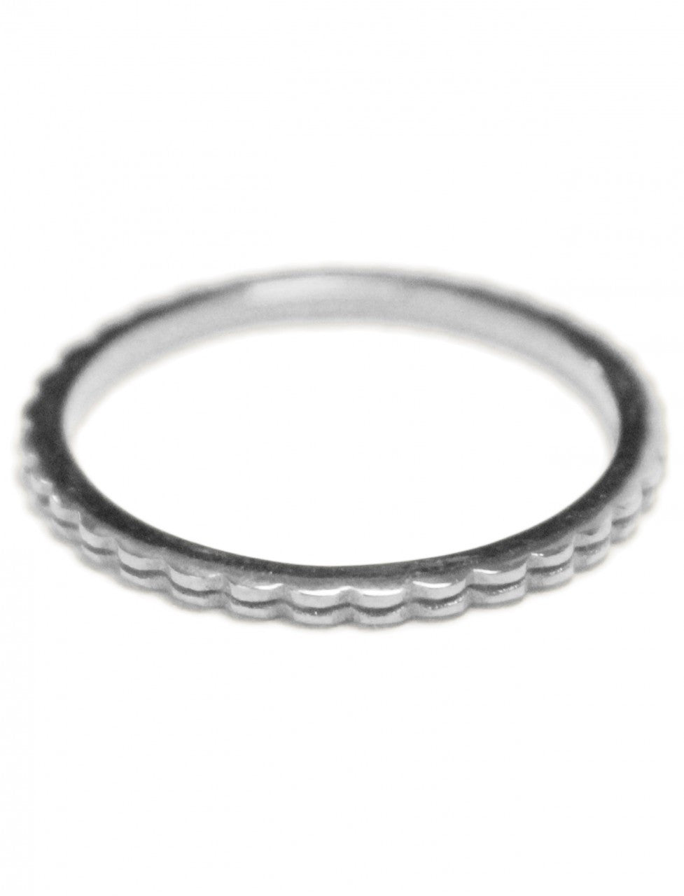 Thin Stack Wave Ring - Erika Peña