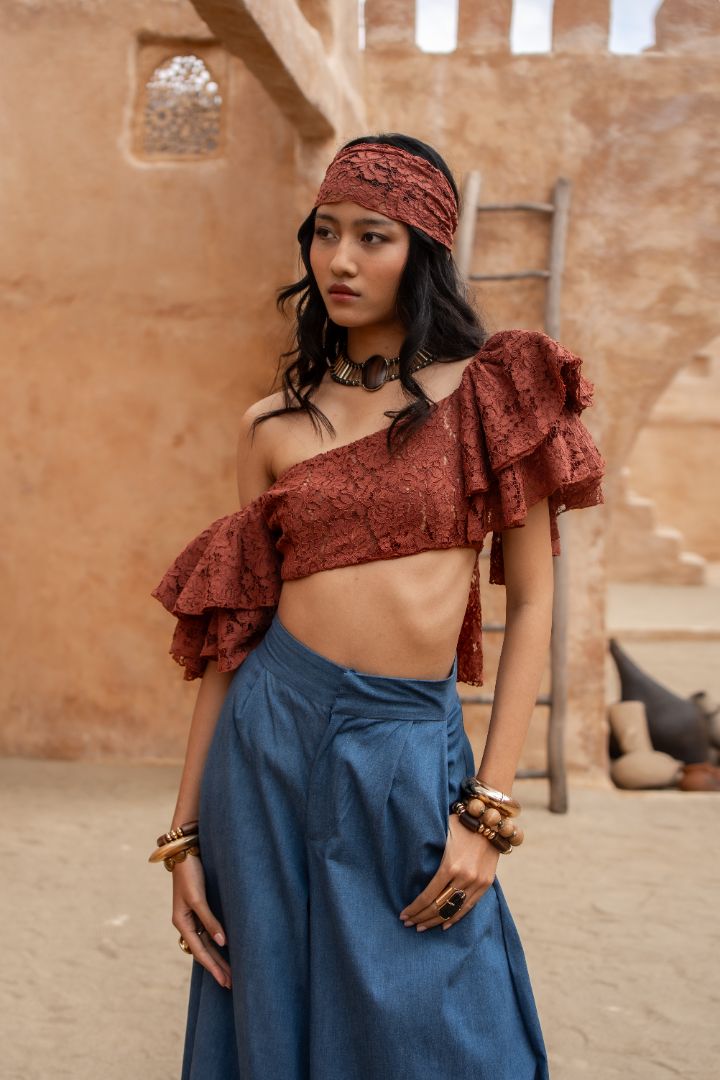 AJA RUFFLE TOP