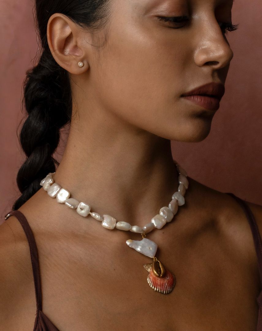 La Pearla Choker Necklace