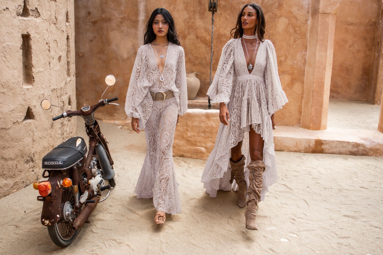 MAGGIE FLOWING DRESS