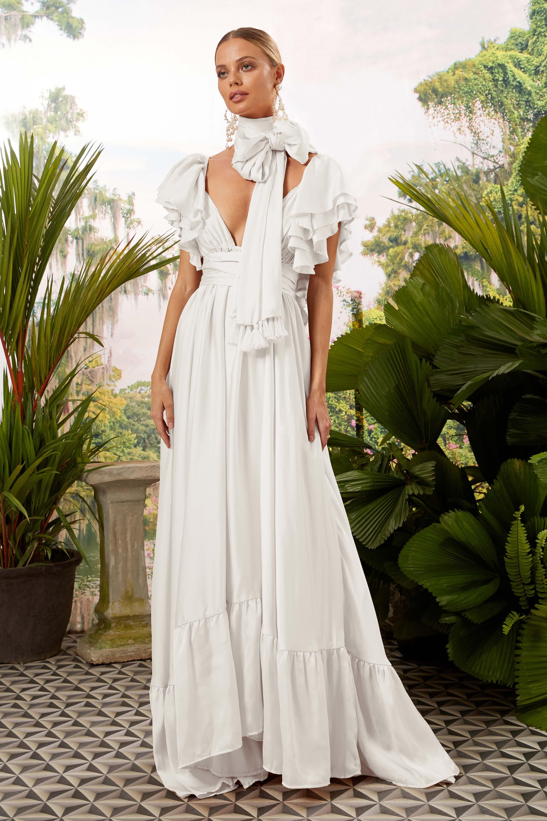 VALERIA MAXI DRESS - WHITE / O/S VALERIA MAXI DRESS - WHITE / O/S