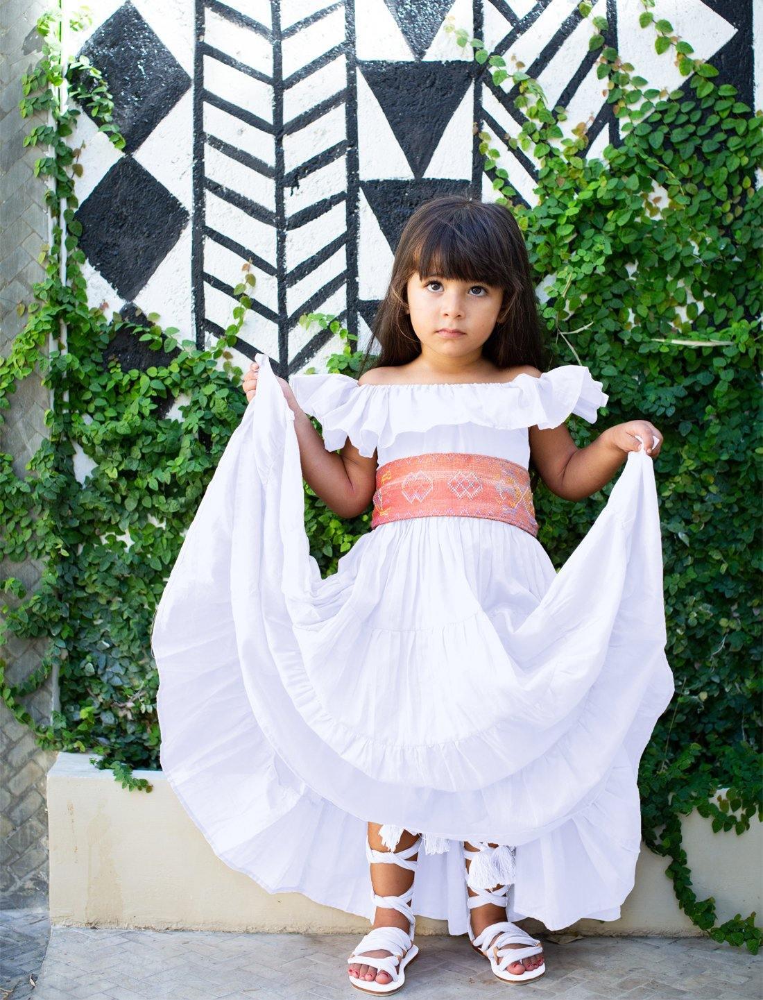 LittleGirls-RitaRumbaDress-LolaLombokBelt-White-Ed-web - Erika Peña