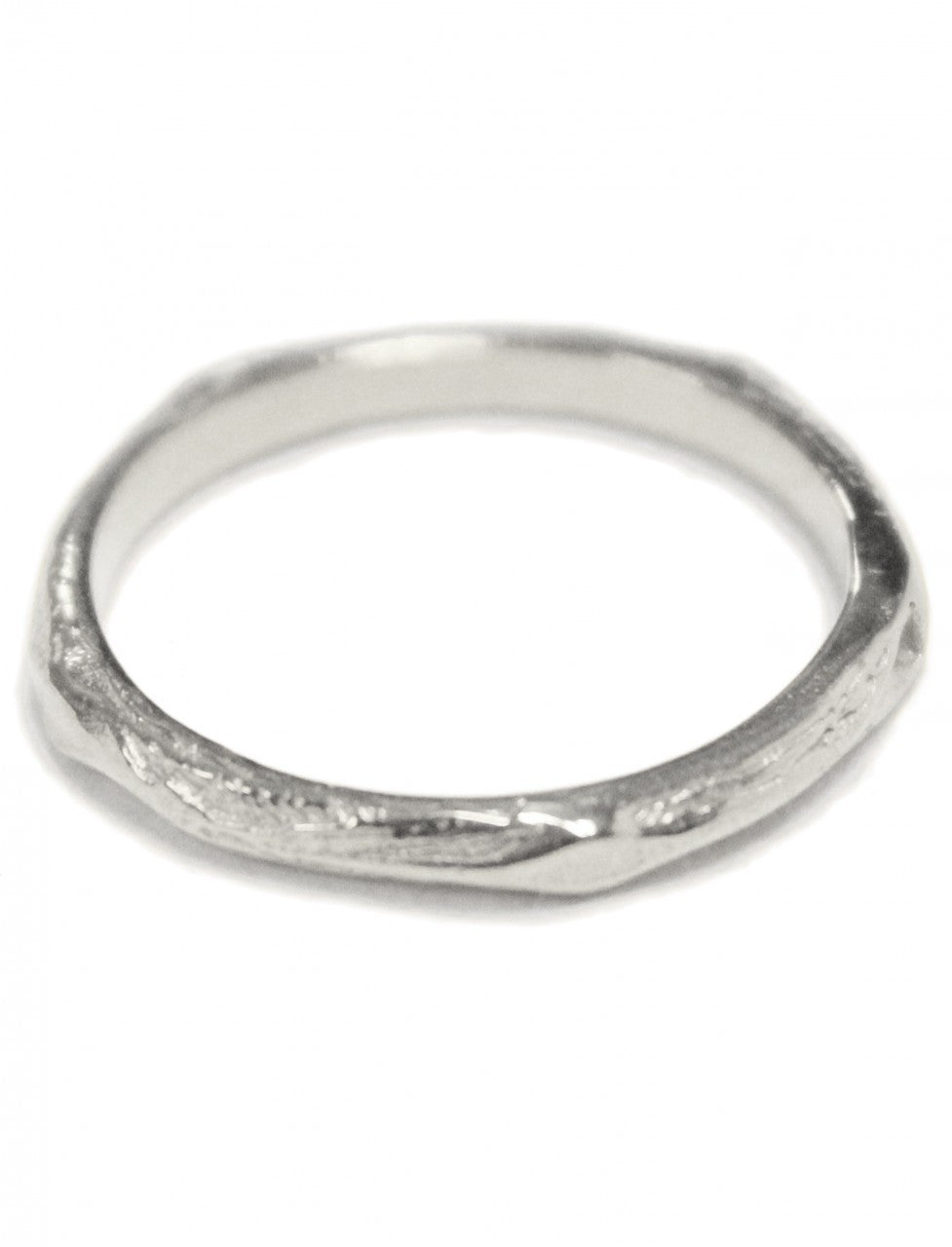 Thin Tree Hammered Stack Ring - Erika Peña